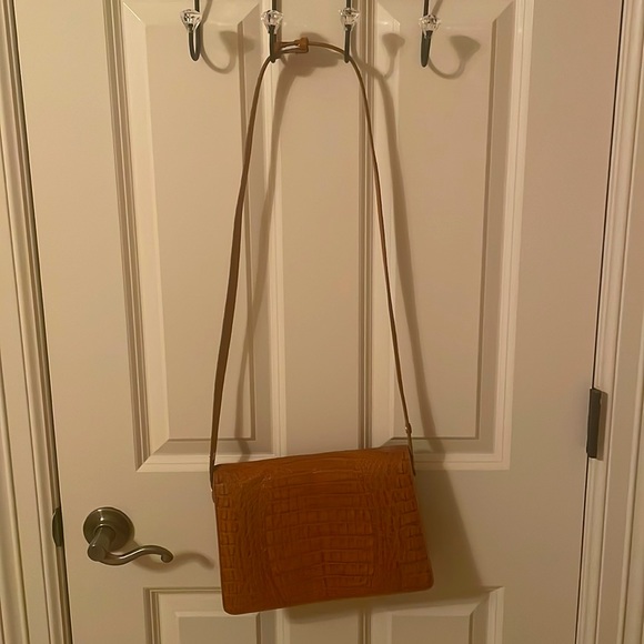 Beautiful Crocodile Crossbody! - Picture 15 of 15